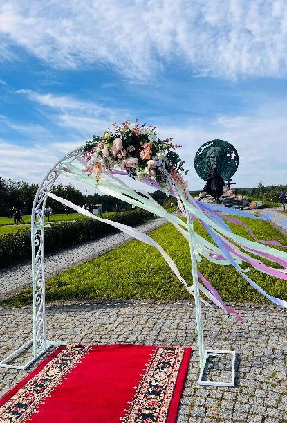 💍Планируете незабываемую свадьбу этим летом? В Ленинградской области можно организоват...