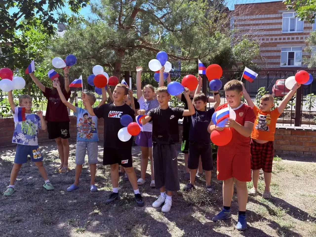 🎉 День Государственного флага России: праздник единства и гордости! 🇷🇺