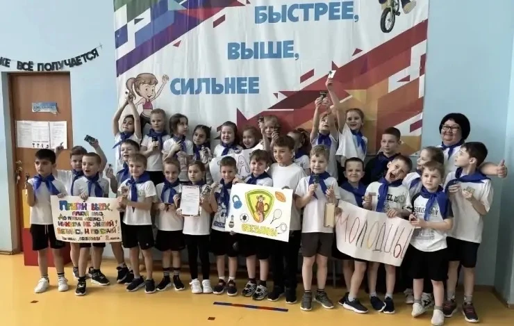 Сегодня в нашем д/о «Улыбка» прогремели настоящие «Космостарты»! Подготовительные группы соревновали