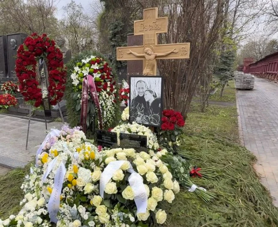 🪦Могила, которой не должно было быть: что случилось с прахом Плисецкой и Щедрина?