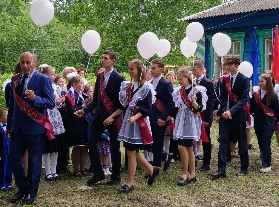 🔔Вот и прозвенел еще один ПОСЛЕДНИЙ ЗВОНОК  в Новоникулинской средней школе!
