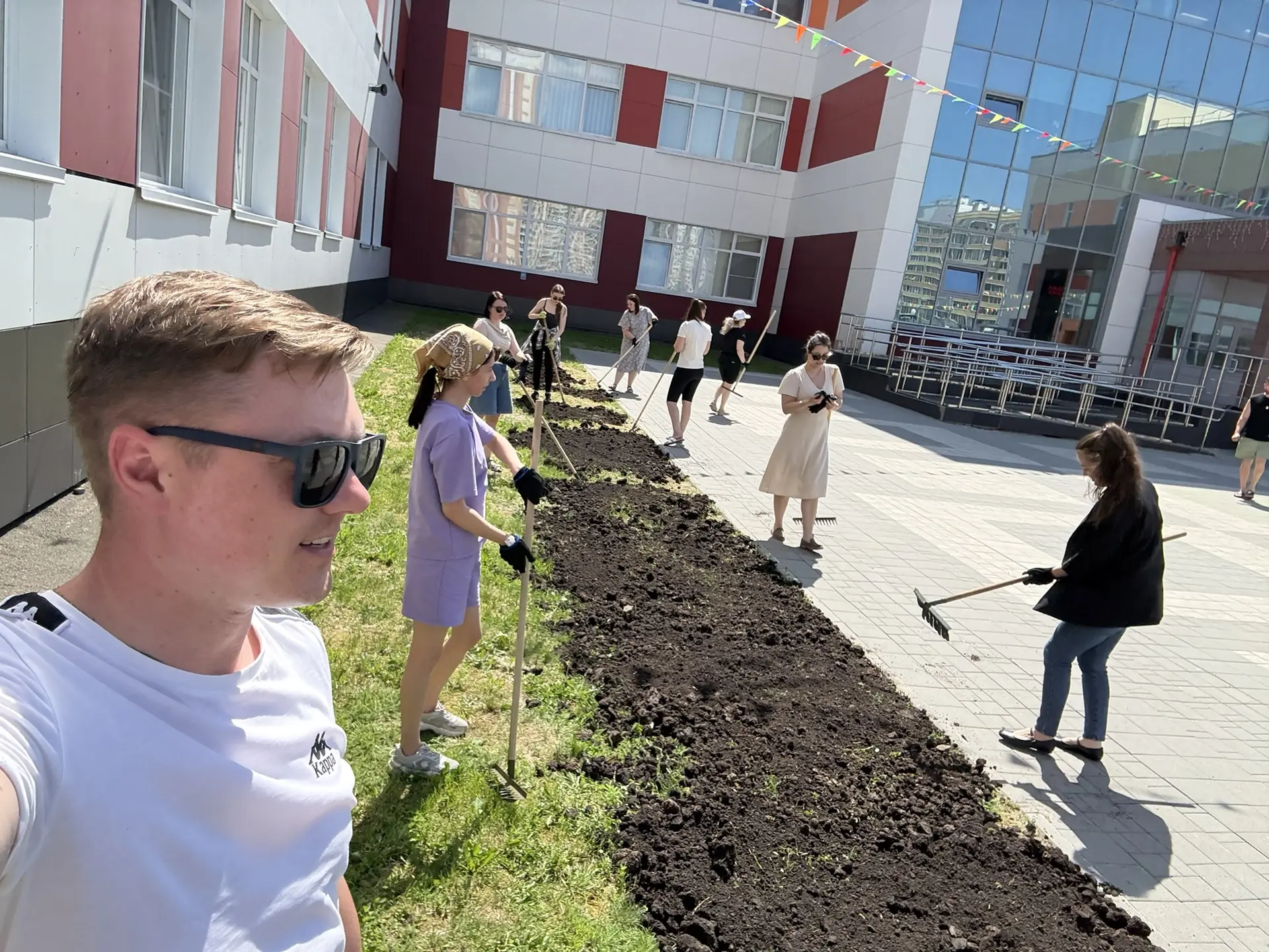 ☀️ Школа готовится к новому учебному году: забота, труд и вдохновение! ☀️

До начала нового учебного