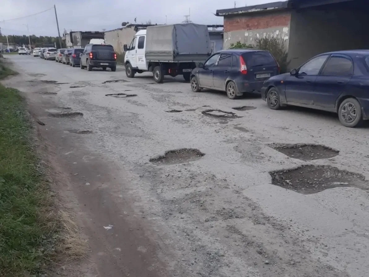 В Рефтинском продолжаются дорожные работы 🚧