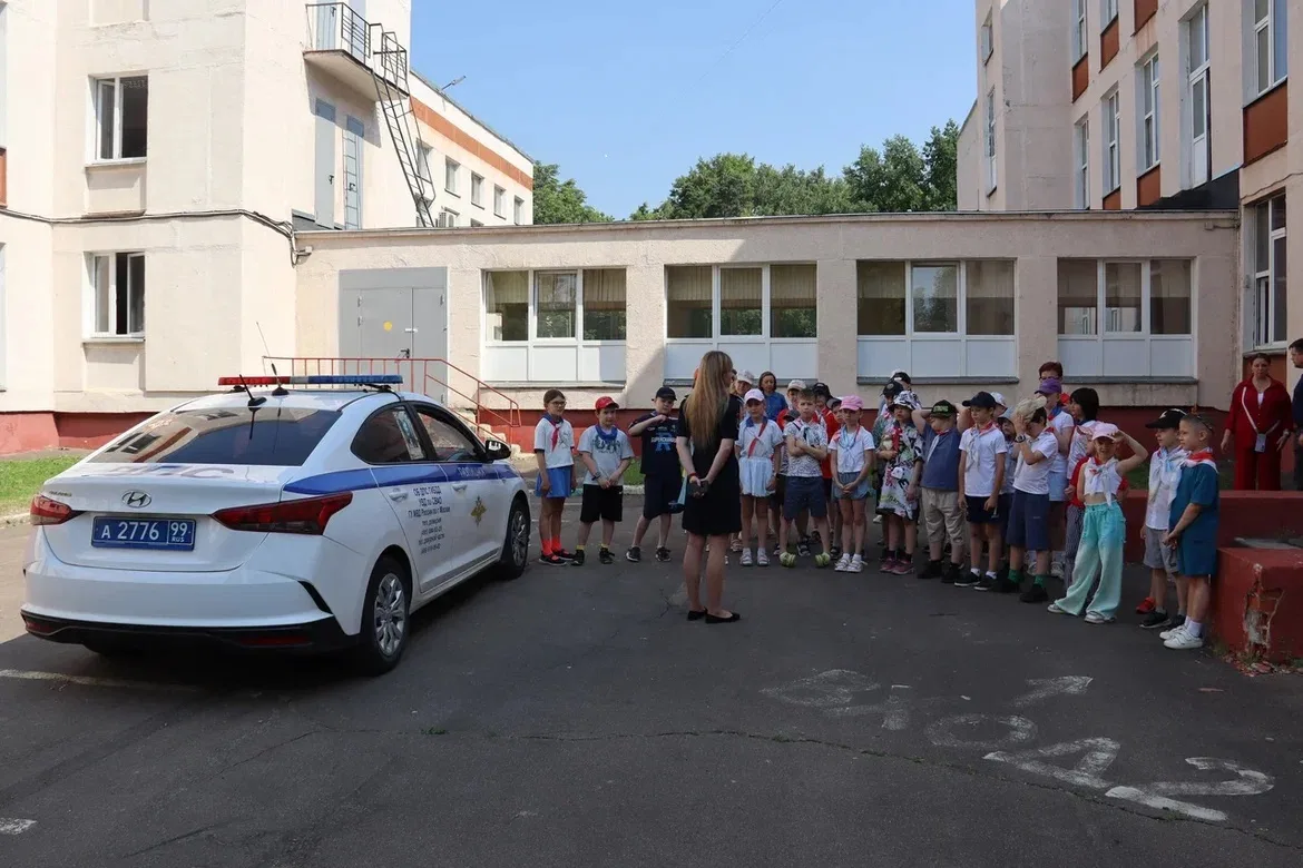 Летний школьный лагерь стал площадкой для обучения ПДД
  
👮‍♀️ Автоинспекторы совместно с педагогам