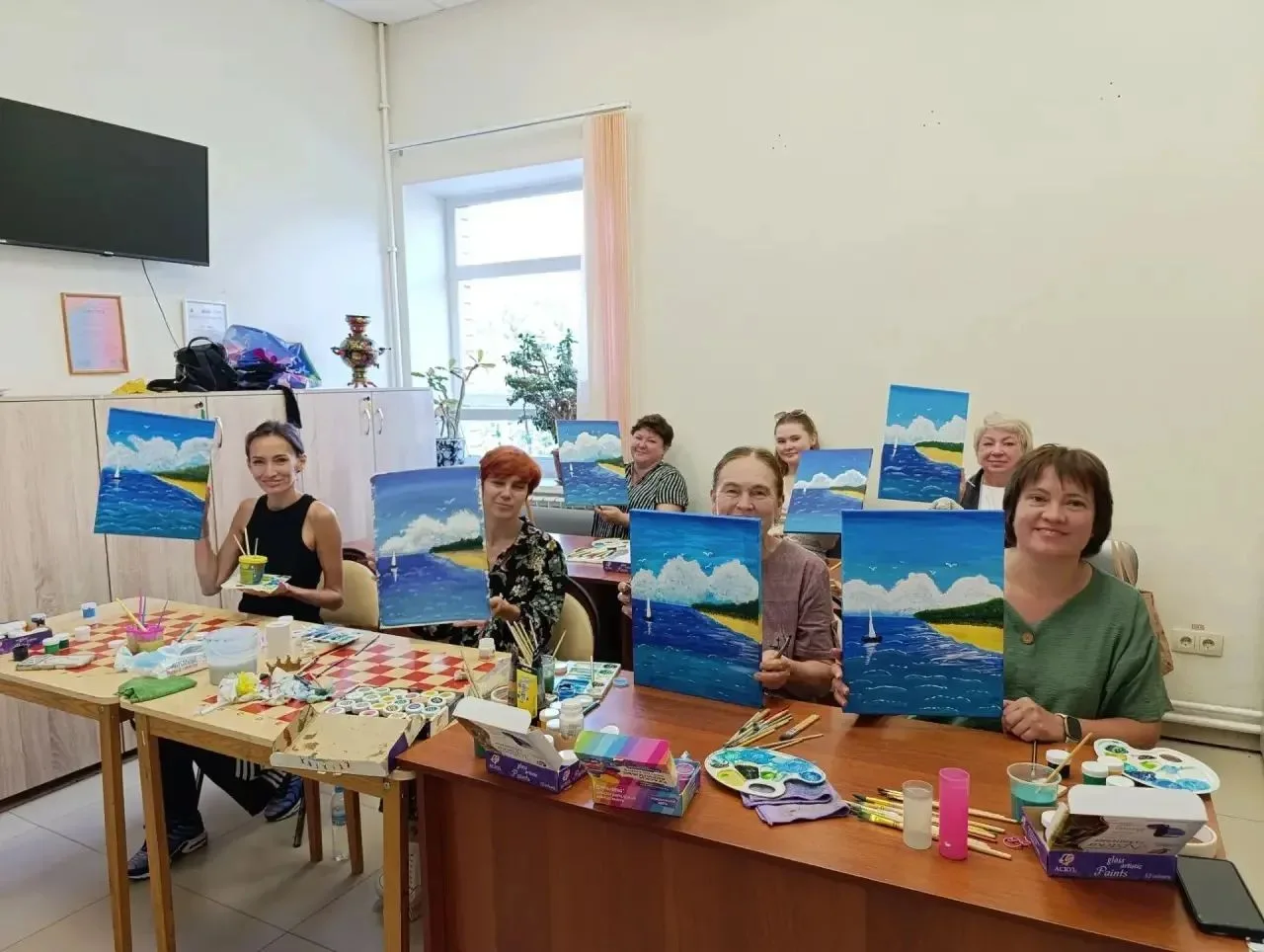 🎉 В ДК Отары прошёл мастер‑класс по ИЗО «Морской пейзаж»! 🎨