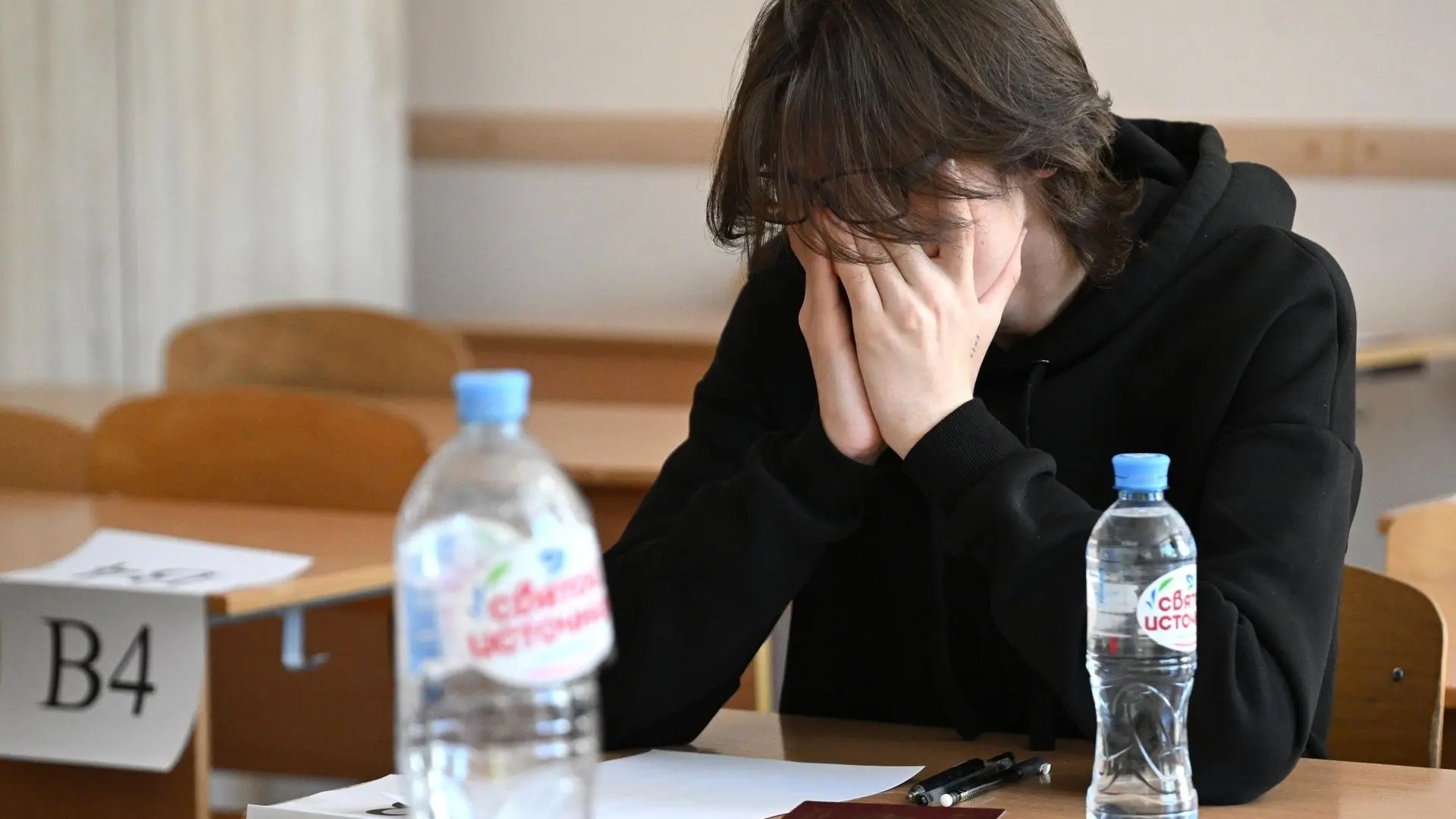 Обязательную сдачу ЕГЭ предложили отменить. 
 
Депутаты от ЛДПР внесут в Госдуму законопроект о полн