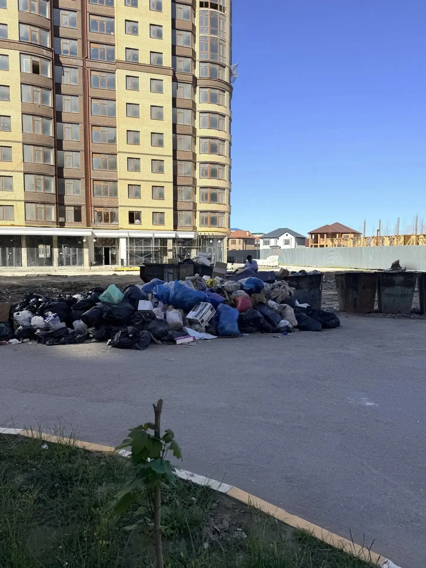 В ходе контрольных (надзорных) мероприятий выявлены факты ненадлежащего содержания конт...