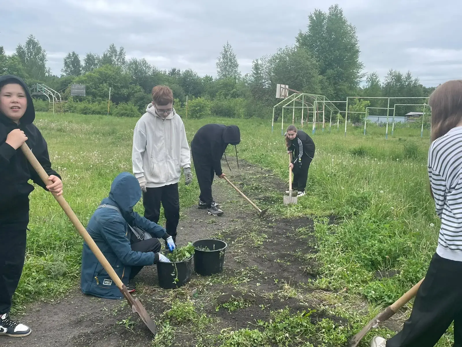 🌲 «Древляне» вышли на тропу войны… с мусором! 🗑️

Знаете, что общего между спортом и экологией? И 
