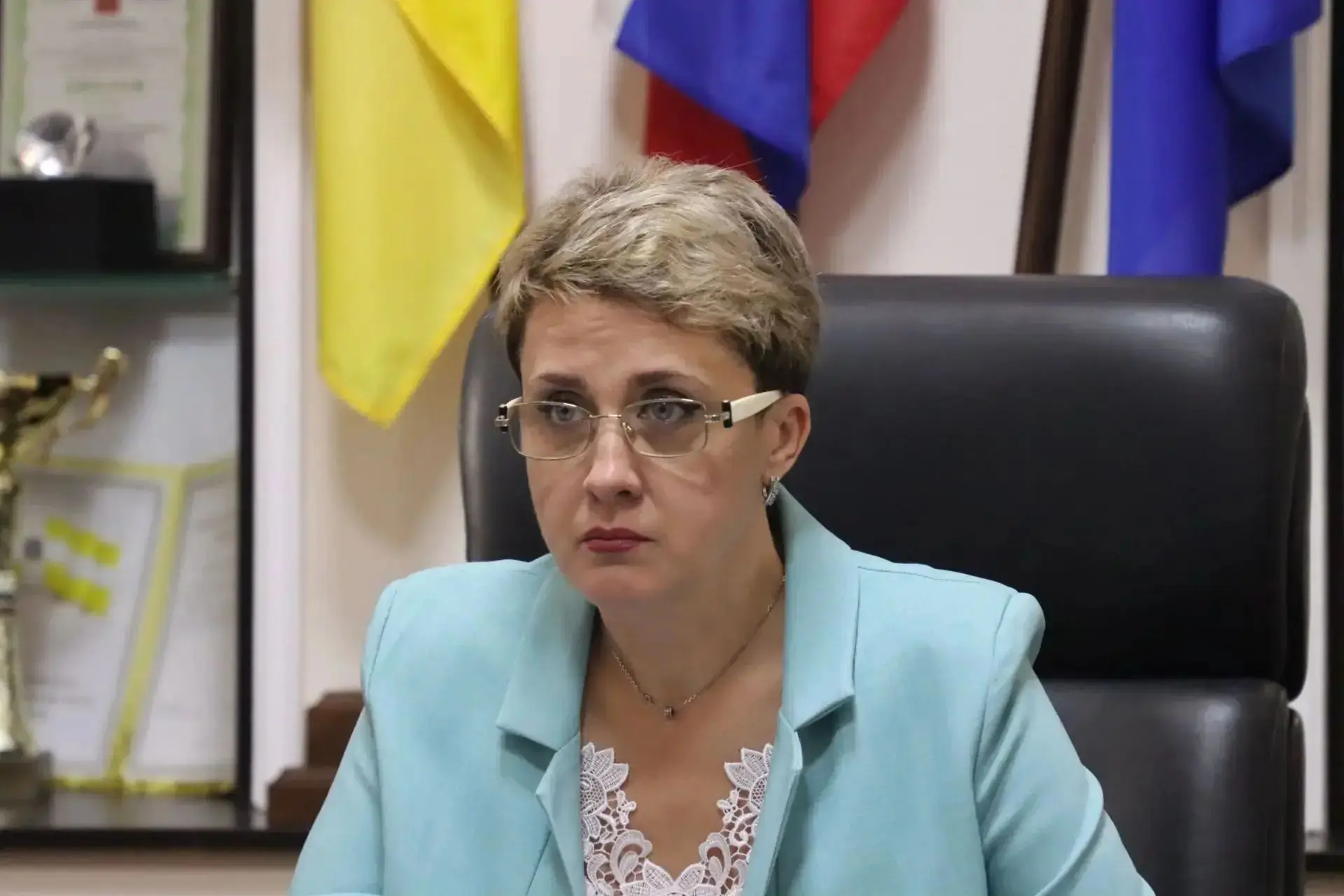Провела личный приём граждан.