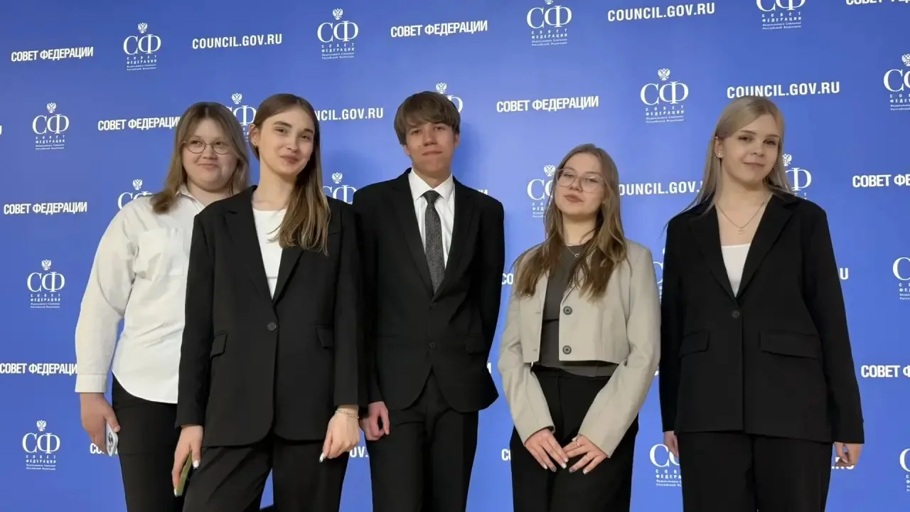 🇷🇺 Уникальная экскурсия в Совет Федерации для лучших учеников Лобни  Сегодня, 8 апреля, для призёров