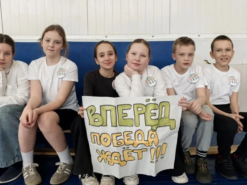 🏒10-11 марта прошли Весёлые старты среди учащихся 1-4 классов.   ⛹️Ребята соревновались в разных спо