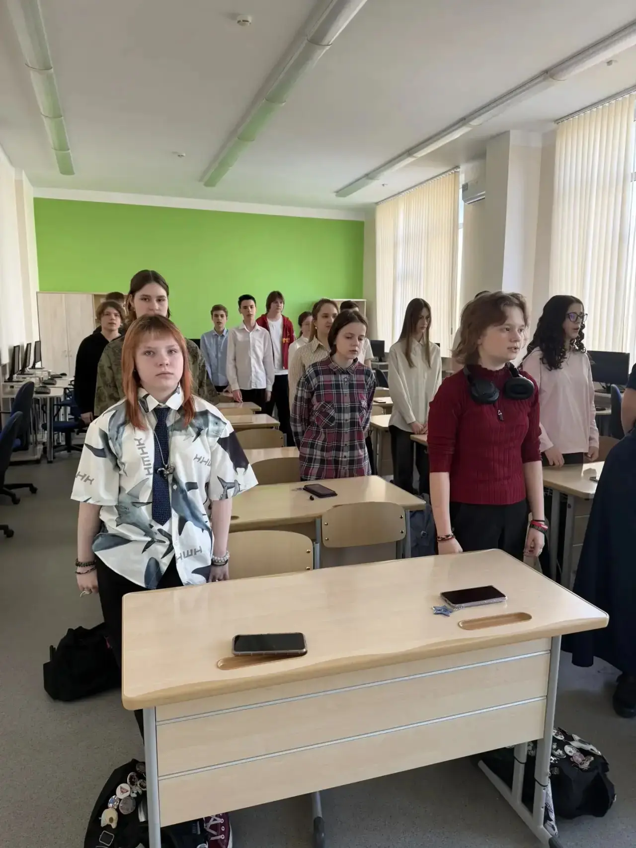 ПОНЕДЕЛЬНИК, 13 АПРЕЛЯ: НАЧАЛО НОВОЙ УЧЕБНОЙ НЕДЕЛИ В НАШЕЙ ШКОЛЕ! 🇷🇺  Утро понедельника, 13 апреля,