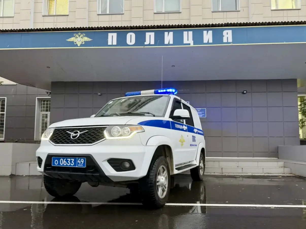 #Оперсводка: в Магадане полицейские установили гражданина, который умышленно повредил с...