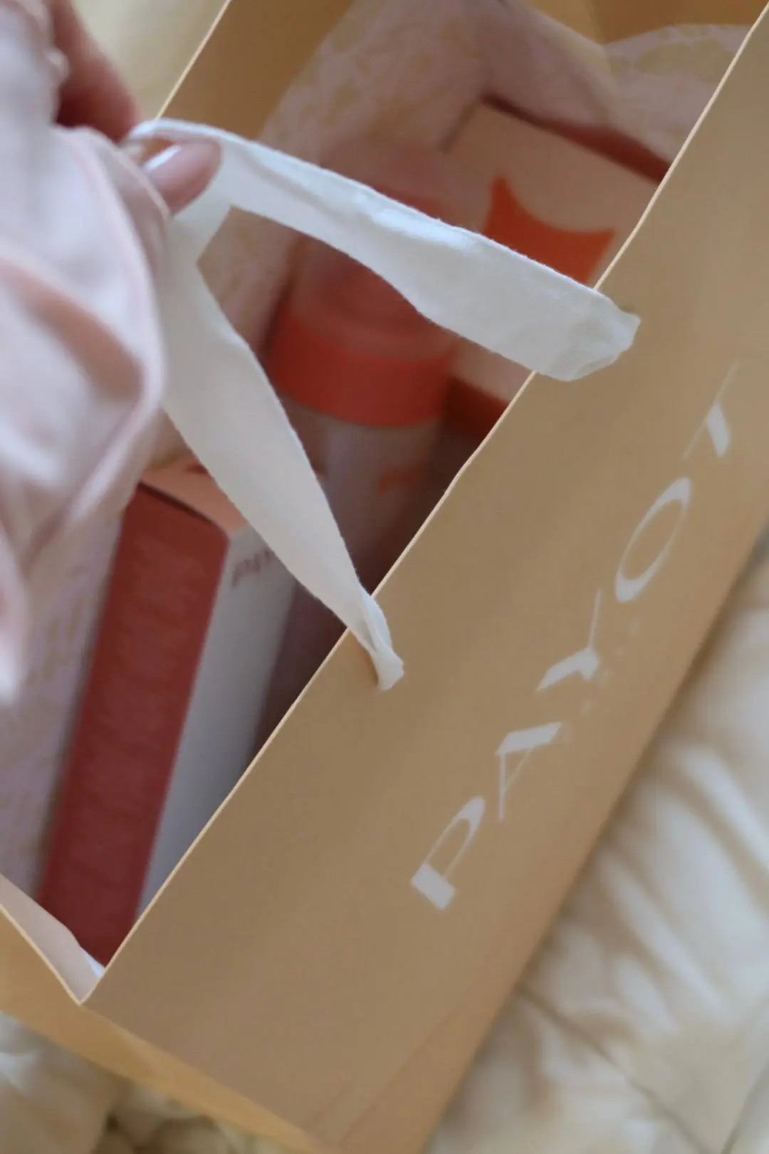 PAYOT 🫴🏽❤️

самый-самый любимый продукт от бренда — сыворотка-концентрат, что делает кожу гладкой 