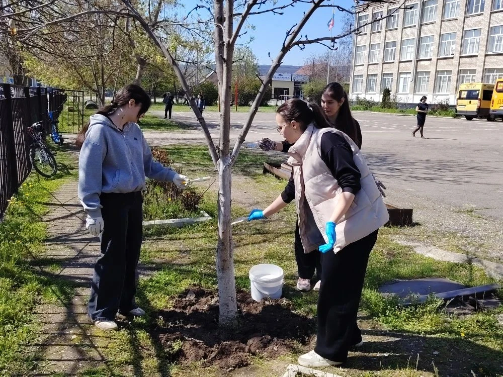 "Мы за чистоту " - под таким девизом 17 апреля 2026 года вышли  на субботник  обучающиеся  5-11 клас