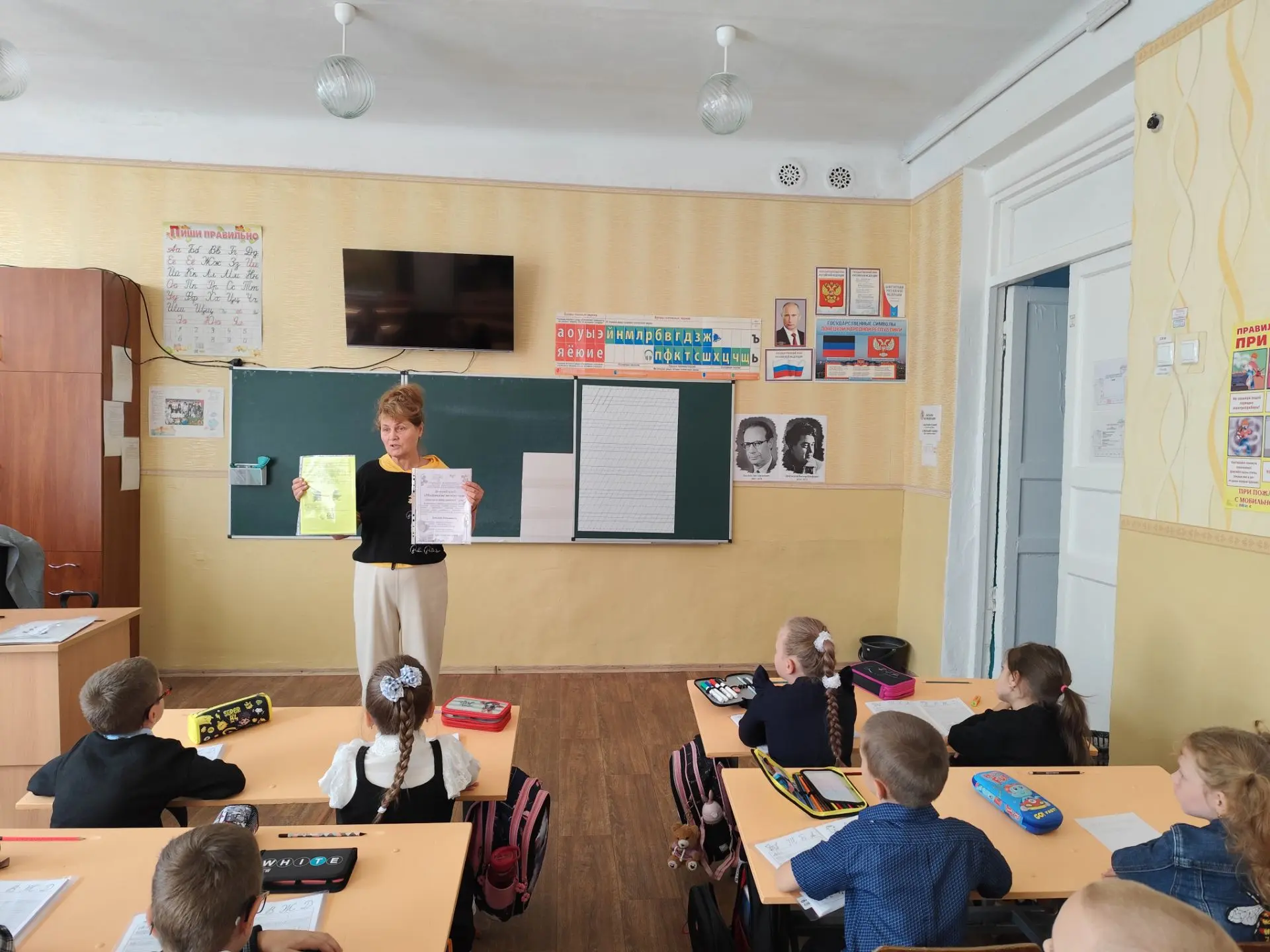 НАБОР ДЕТЕЙ В СТУДИИ ДЕКОРАТИВНОГО ТВОРЧЕСТВА.