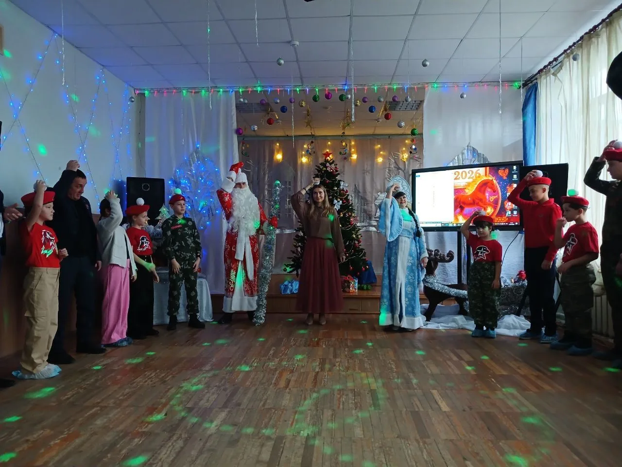 «Юнармейская елка» 🎄В новогодние дни в Доме детского творчества прошёл увлекательный квиз для юнарме