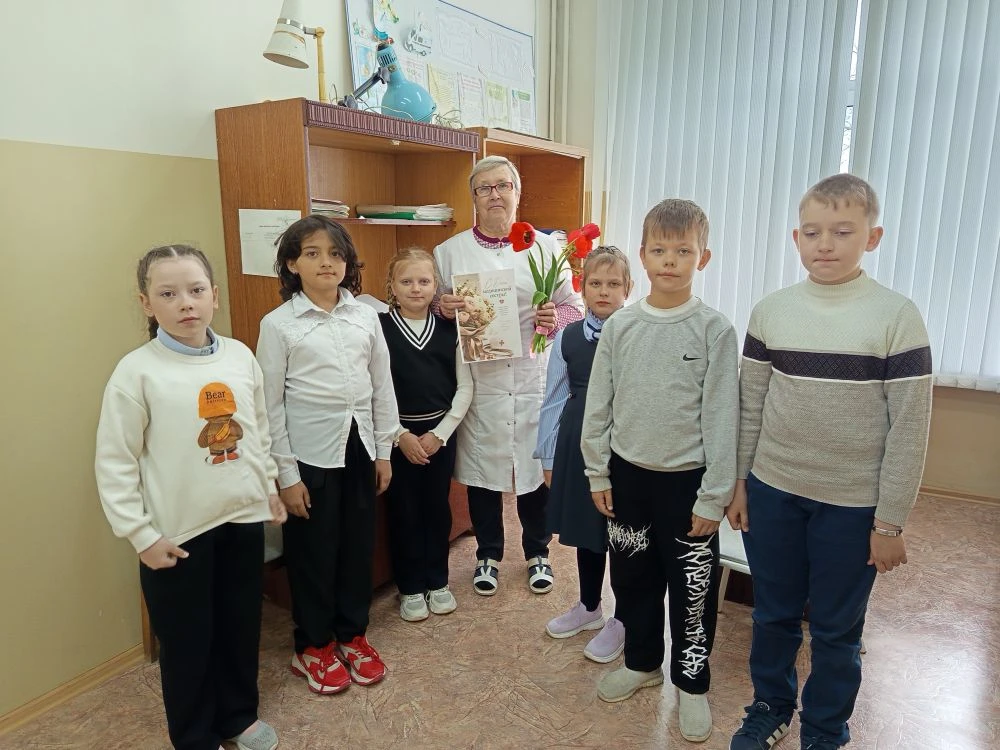 💉💊12 мая день медицинской сестры. В нашей школе работает замечательная медсестра – Ле...