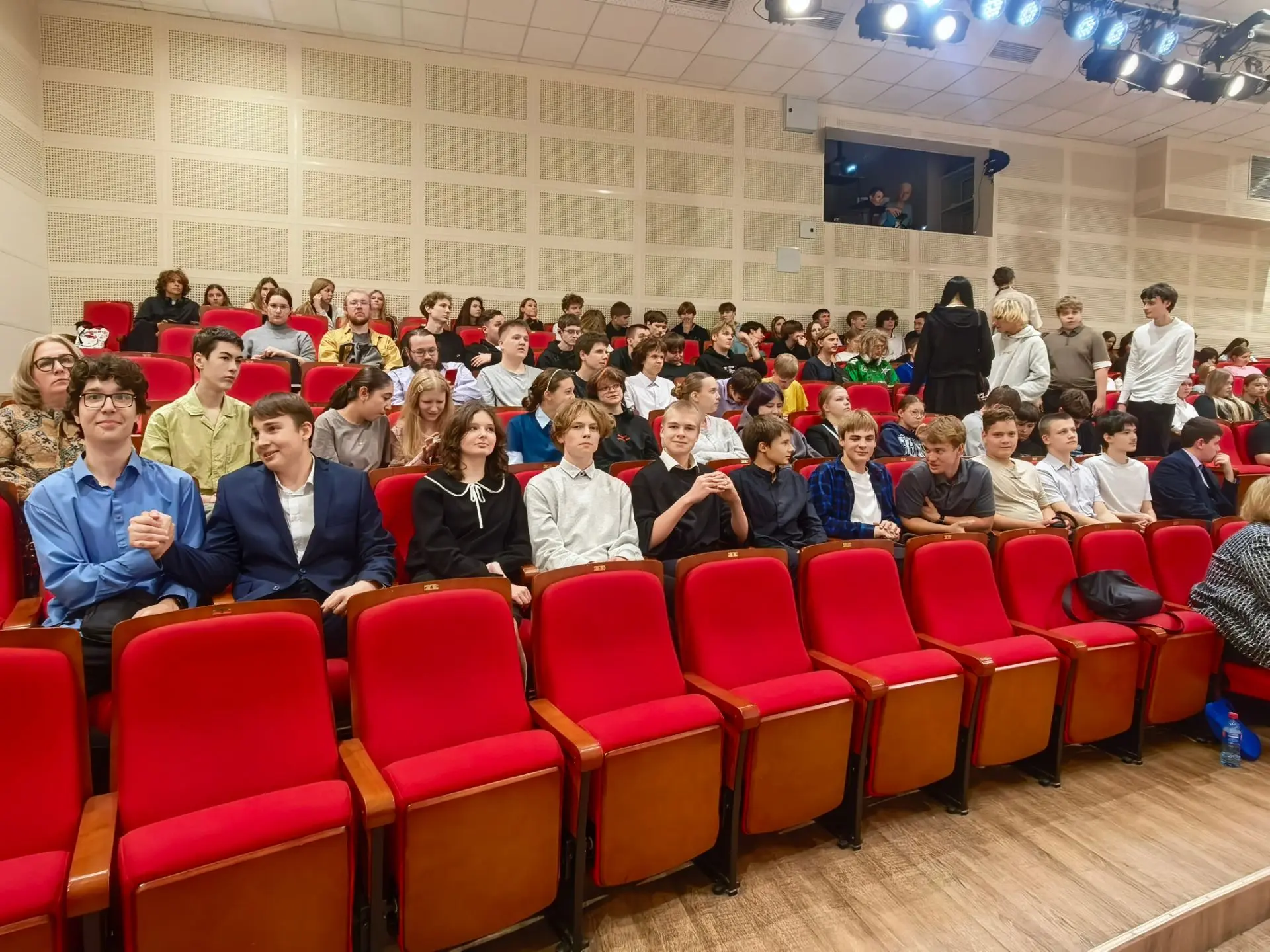 🔥Десятиклассники покоряют науку: встреча, которая зарядила на новые открытия! 🔥