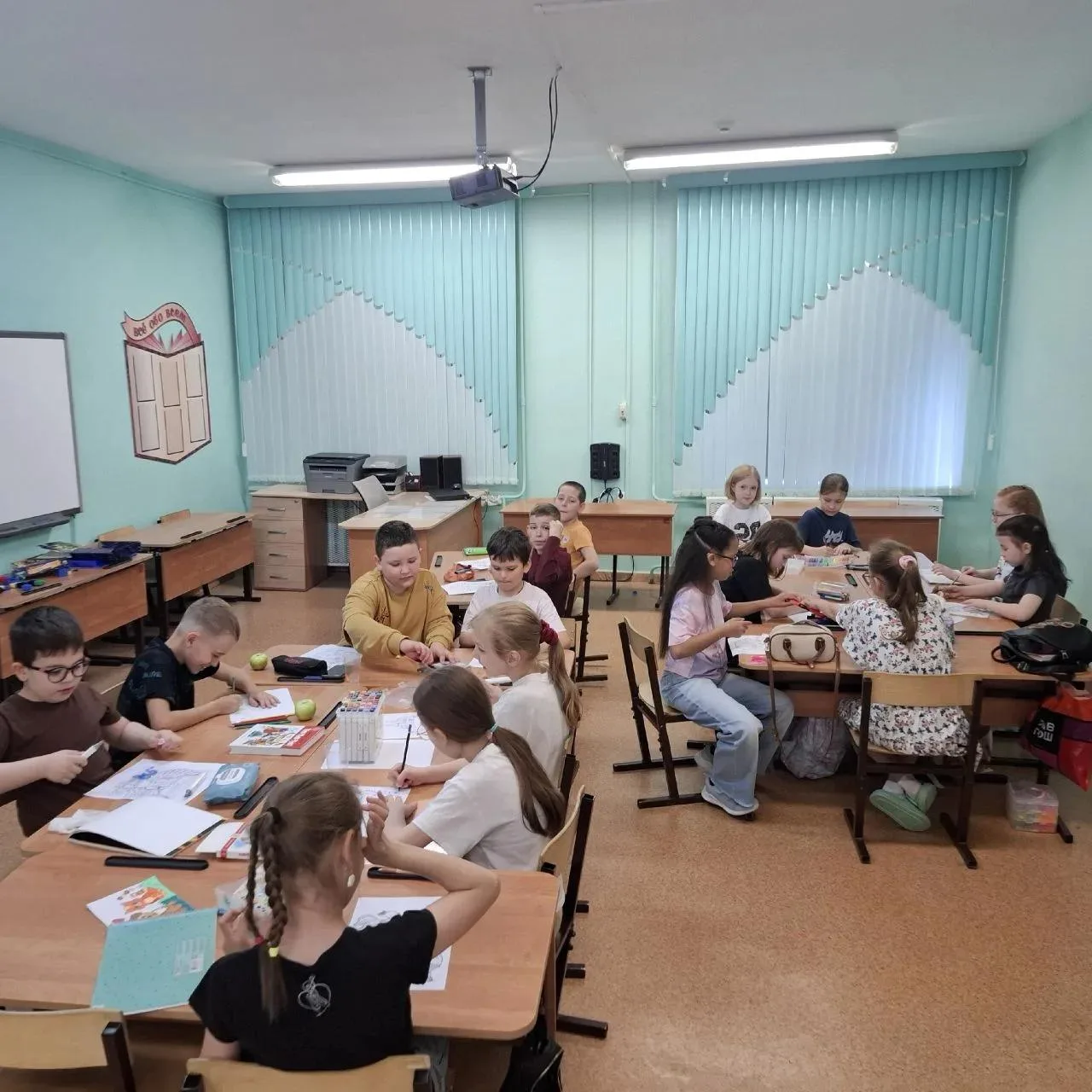 ☀️📜 Пушкинские дни в «Алых парусах»! ⛵️✨
Праздник, посвященный Дню русского языка и Пушкинскому дню