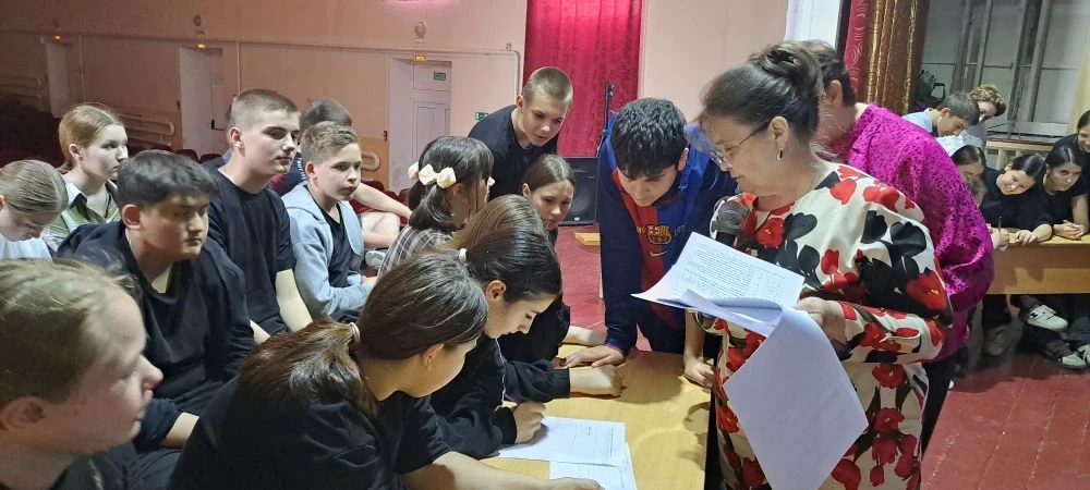 В рамках программы Пушкинской карты в Анастасиевском СДК прошло познавательное мероприя...