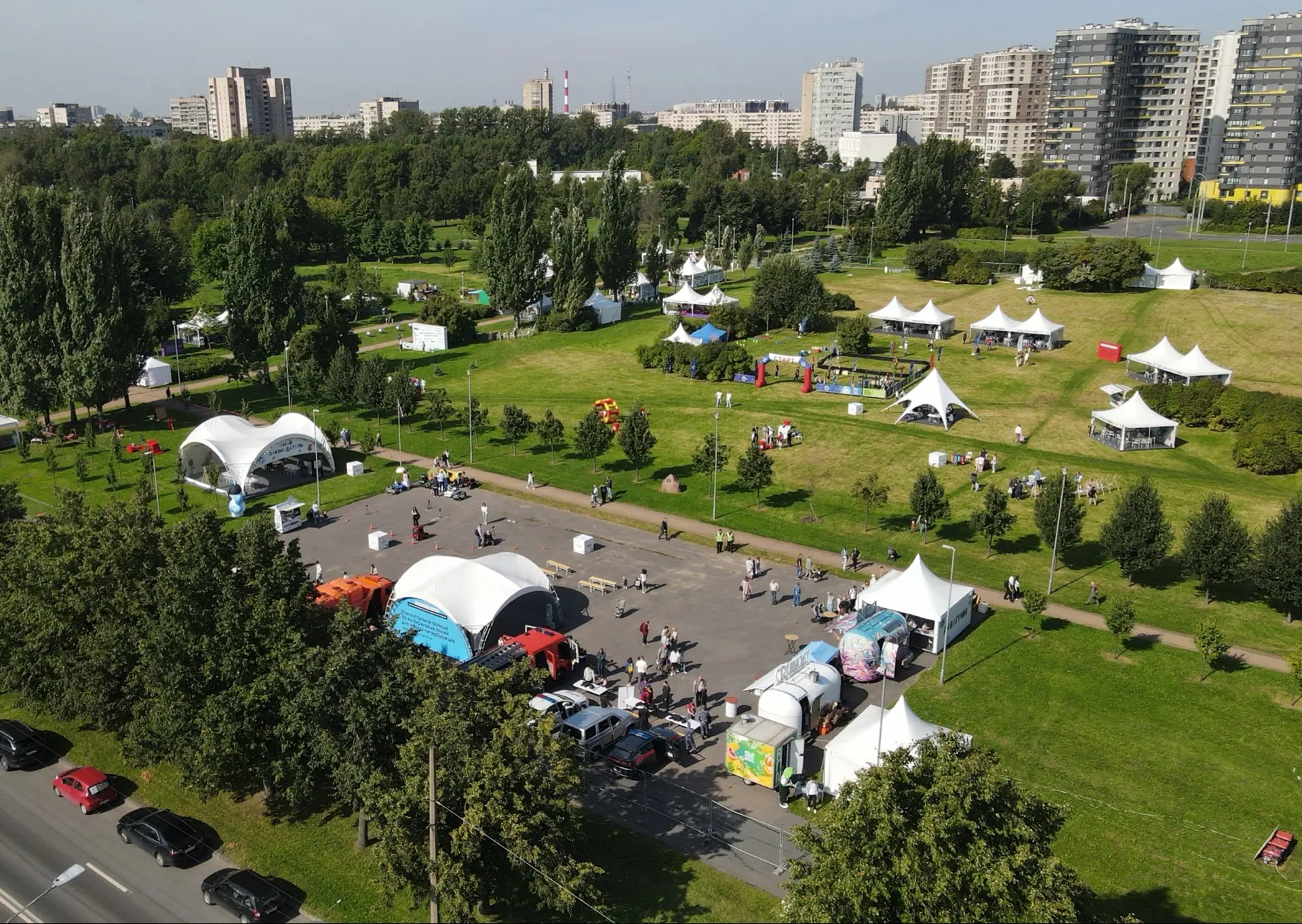 ⚡️Большой семейный фестиваль уже в самом разгаре и ждёт гостей до 17:00!