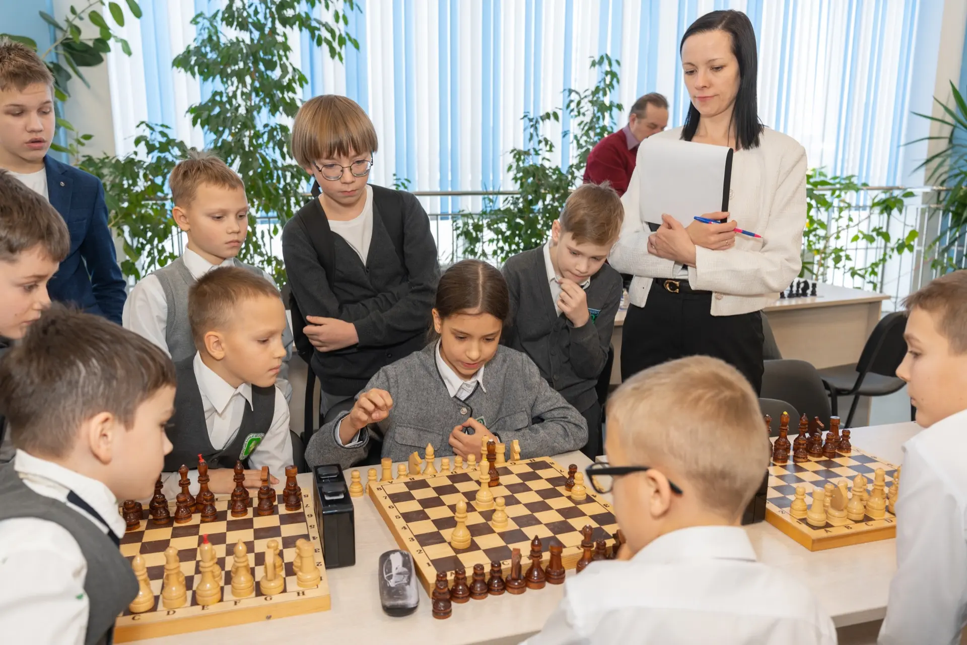 ♟ Третий матч — и переходящий кубок наш!    В нашей школе состоялась третья, решающая матчевая встре