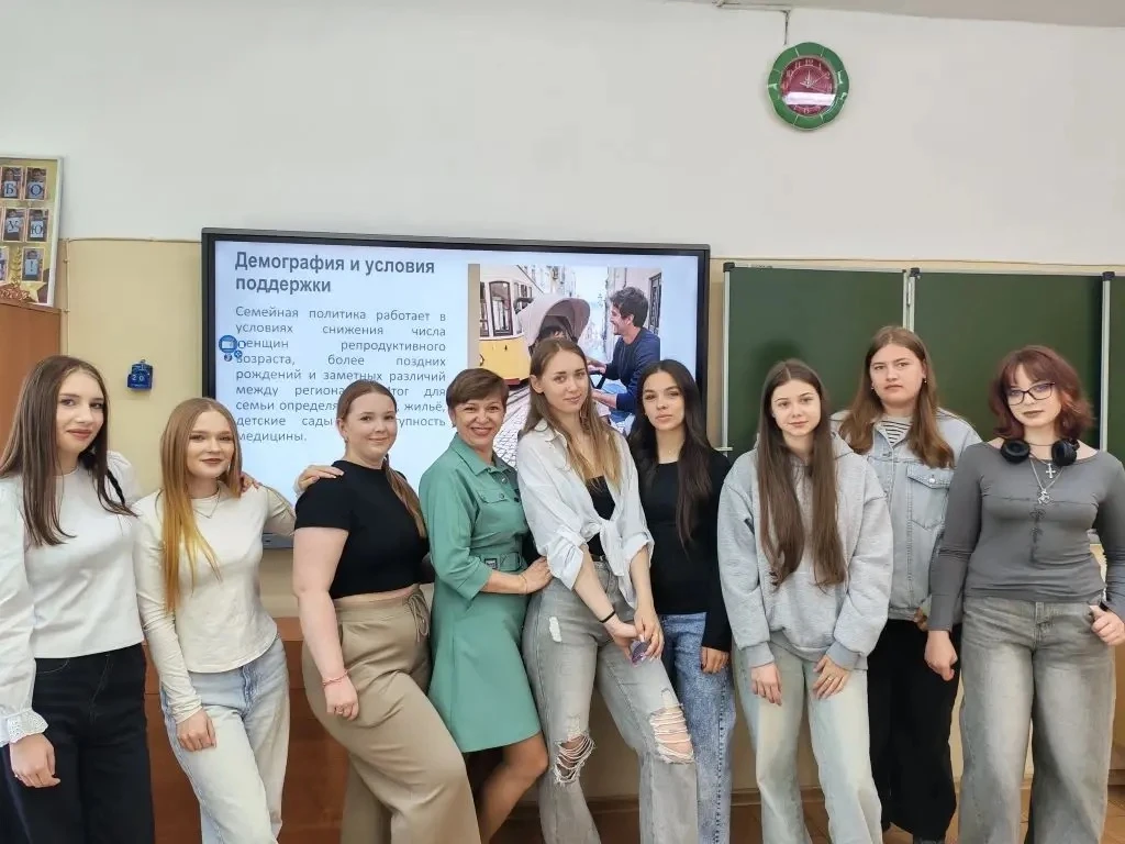 Военные сборы: не только строевая подготовка, но и важные жизненные темы! 🎖️