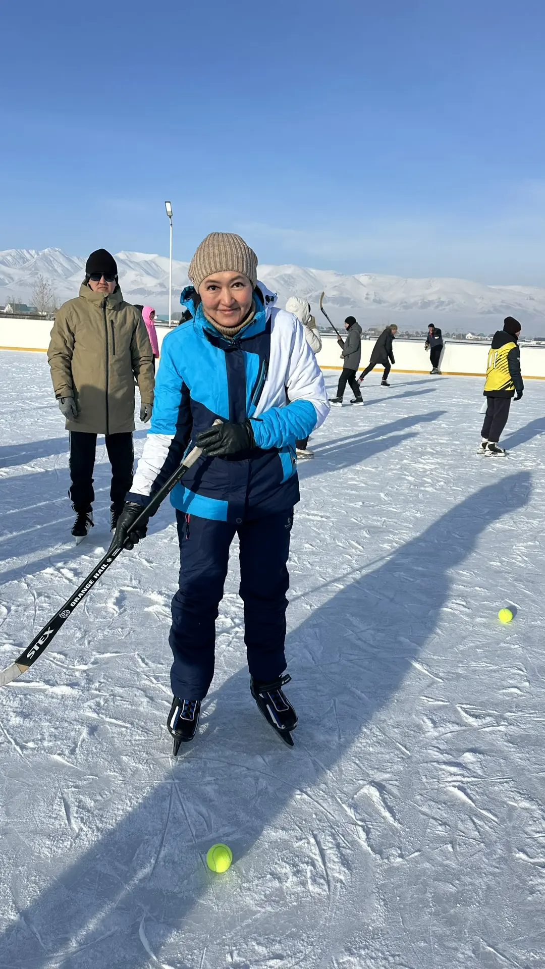 «Веселые эстафеты на льду»⛸️     Сегодня 30 января  на стадионе “ Дружба”прошел спортивный муниципал