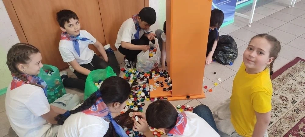 Поехали!   Ученическая неделя добра в Югре началась в нашей школе с экологической активности.🌿  «Орл