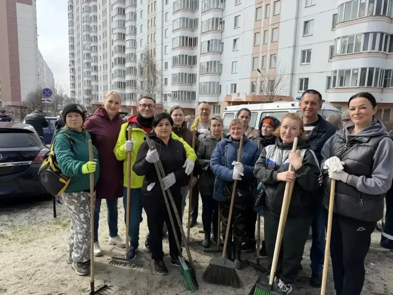 Бюро судебно-медицинской экспертизы также активно участвовало в проводимом субботнике, ...
