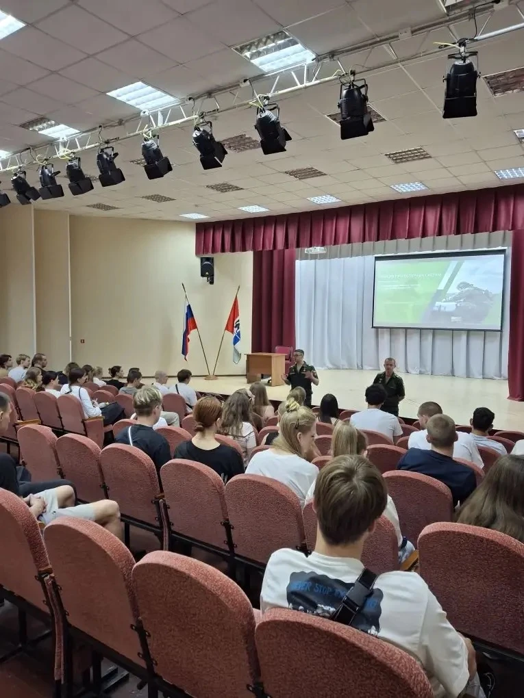3 июня в училище состоялось профориентационное мероприятие для студентов выпускного курса.

Представ