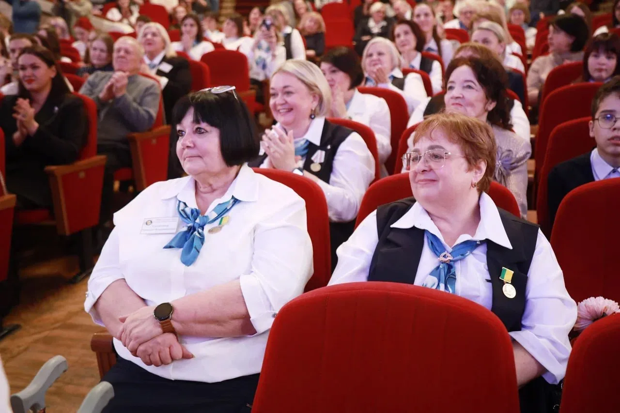 Новокузнецкой гимназии № 10 имени Ф.М. Достоевского исполнилось 200 лет.   ⭐В 1826 году она была обр