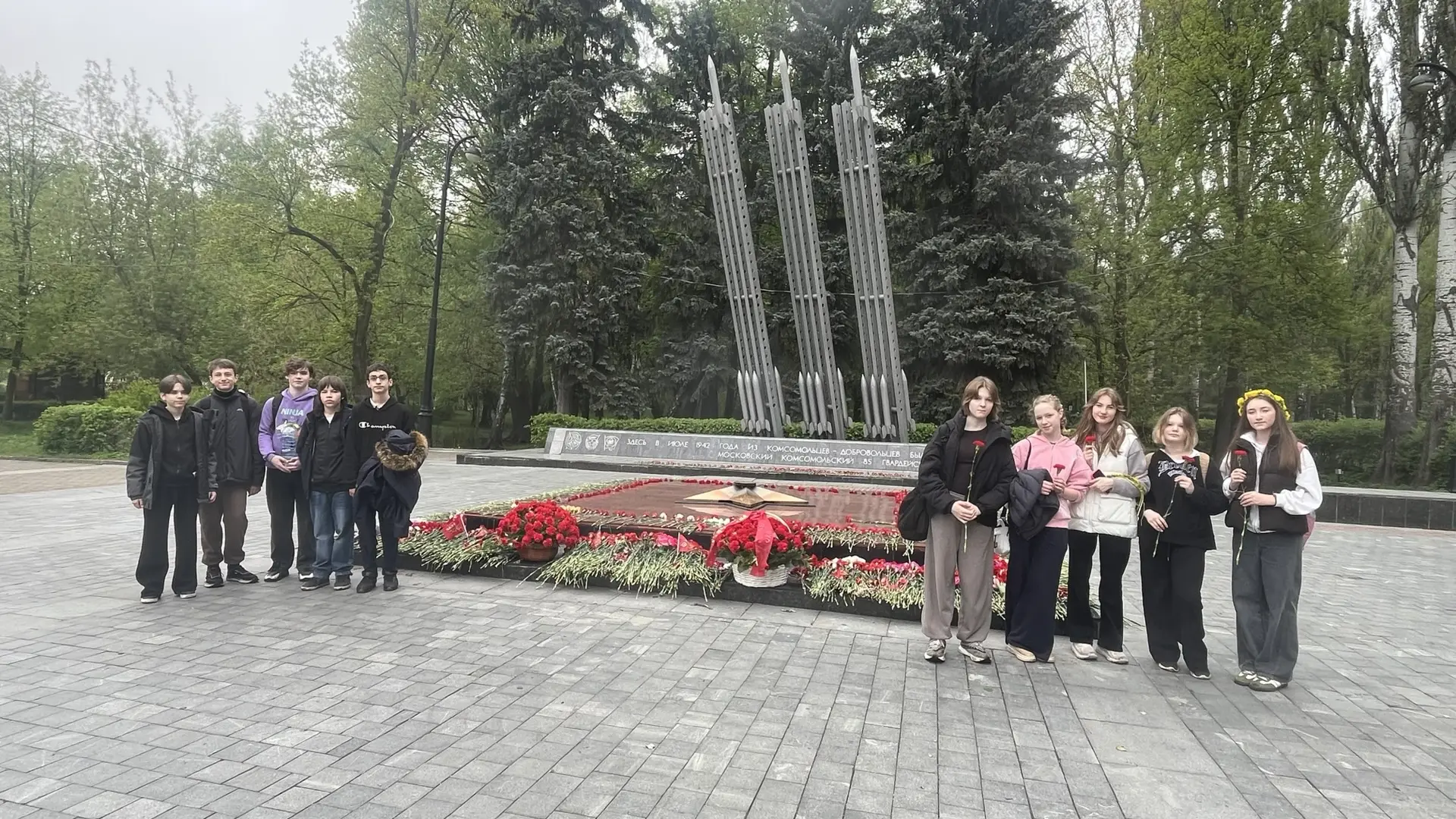 🇷🇺 По дорогам памяти: поход ко Дню Победы  В честь Дня Победы наша команда отправилась в познаватель