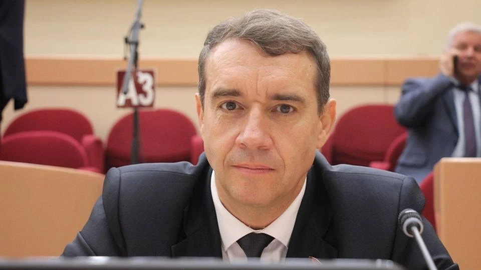 В Саратове правоохранители задержали руководителя фракции КПРФ в областной думе Александра Анидалова