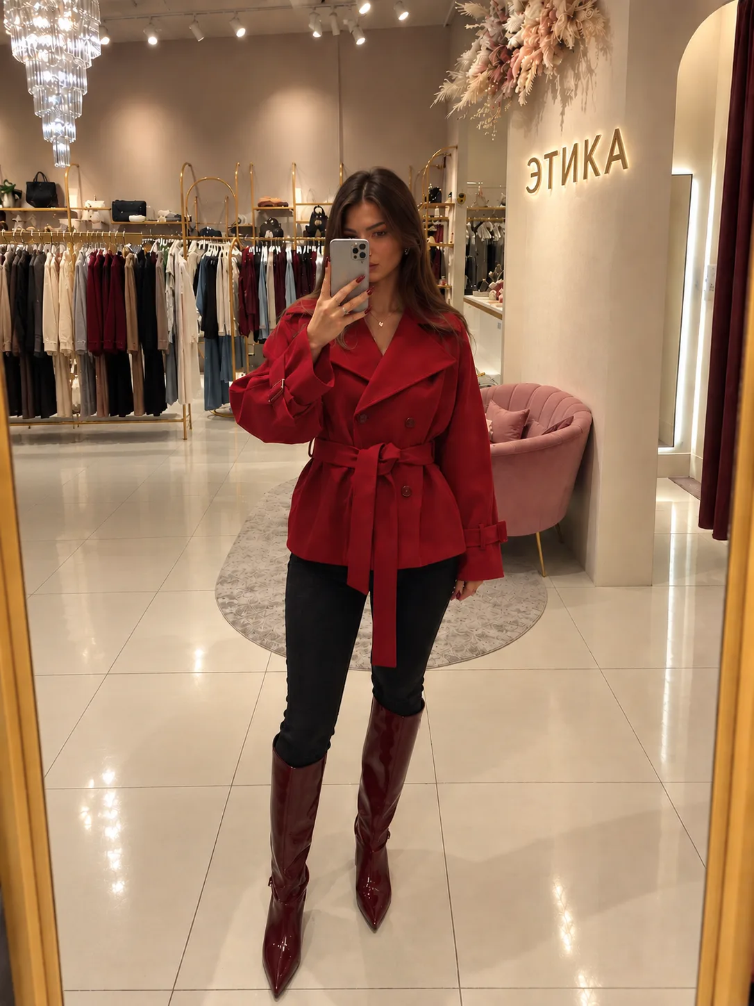 🍒Красный — это не просто цвет. Это заявление.** Вы готовы к тому, что на вас будут обо...