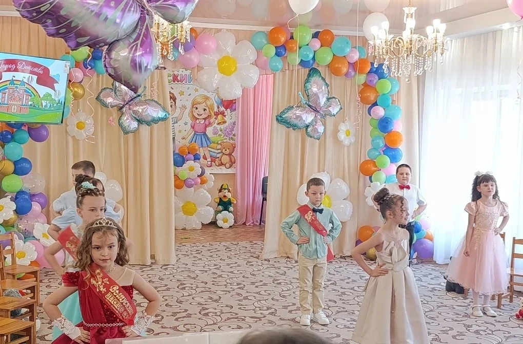 🎈 Ну вот и всё — наши ребята из групп «Аленький цветочек» и «Клубничка» официально гот...
