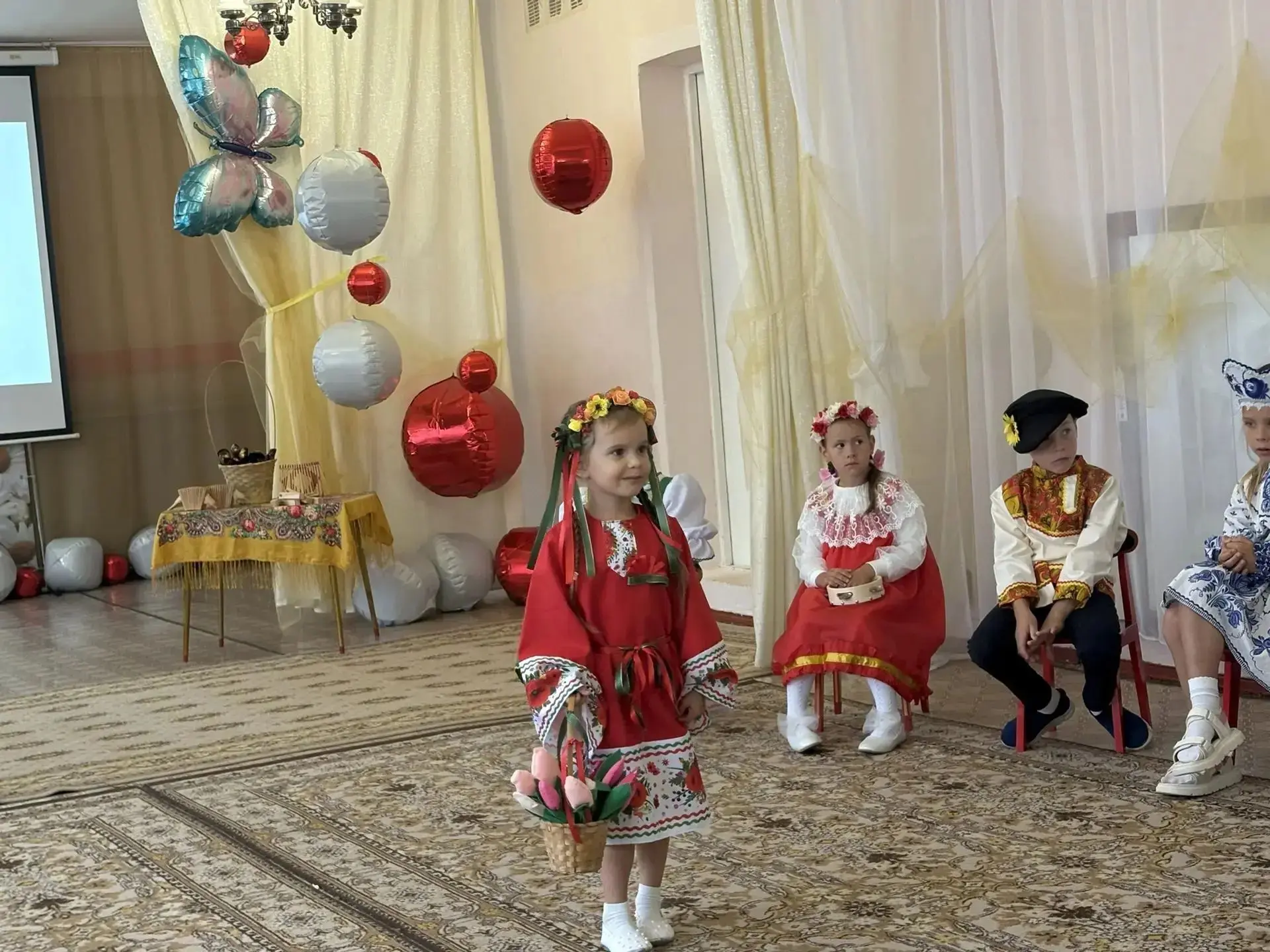 В нашем детском саду состоялся конкурс-дефиле «Мы едины», посвященный многообразию куль...