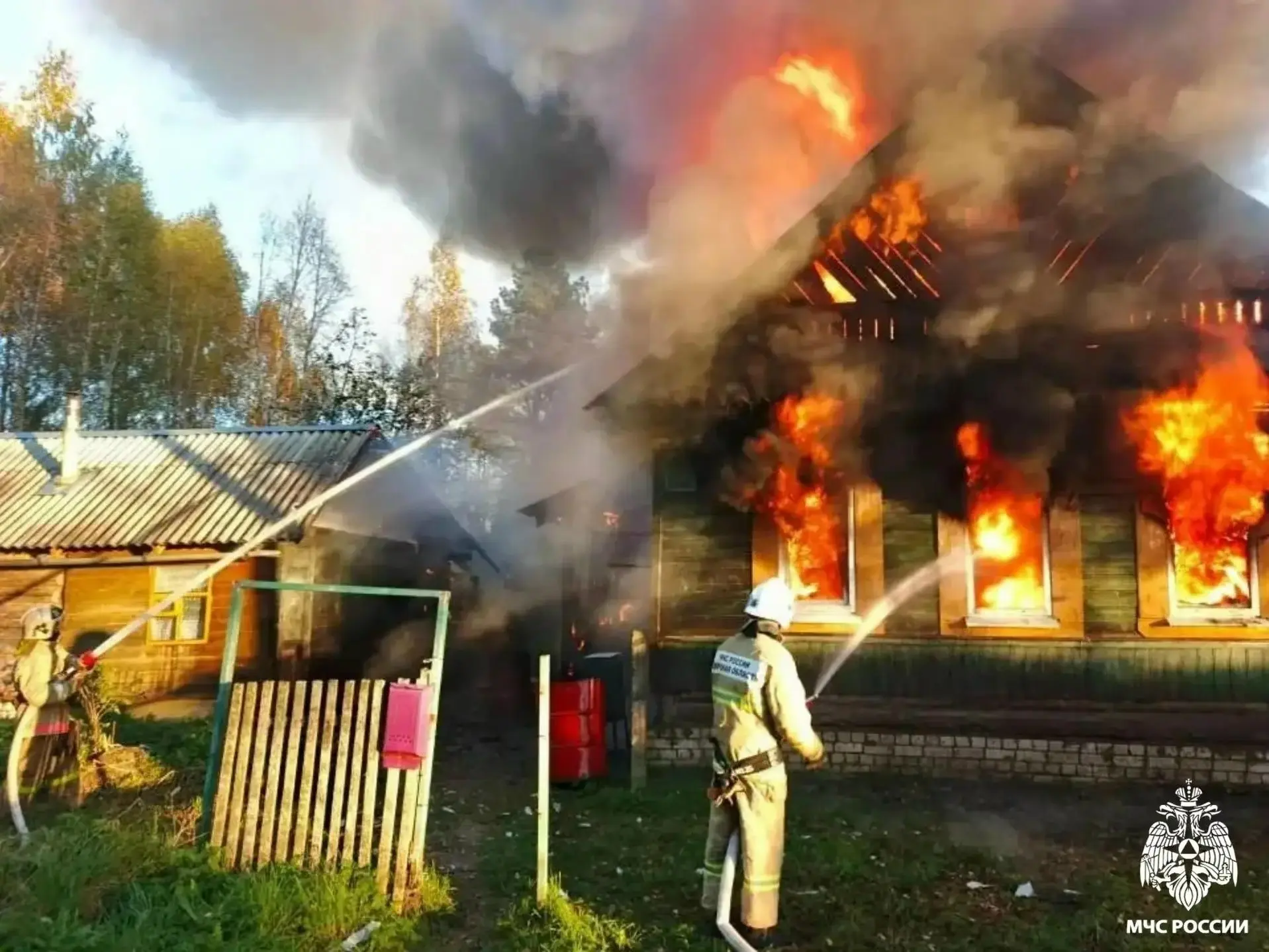 В Тверской области при пожаре пострадала женщина