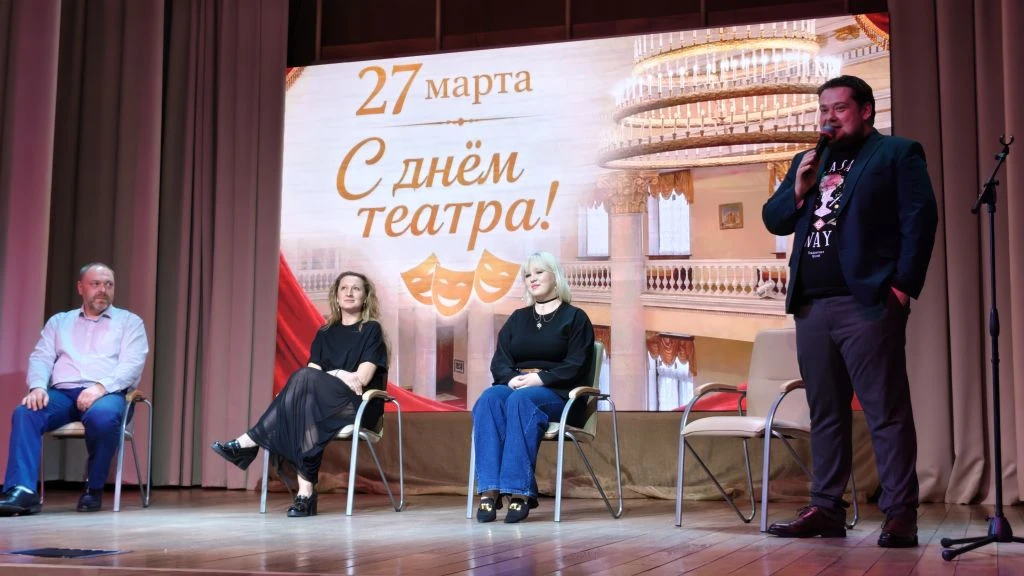 ℹ️ 27 марта в День театра на сцену МБУ «МКДК» в гп.Новоселье вышли наши сотрудники -  п...