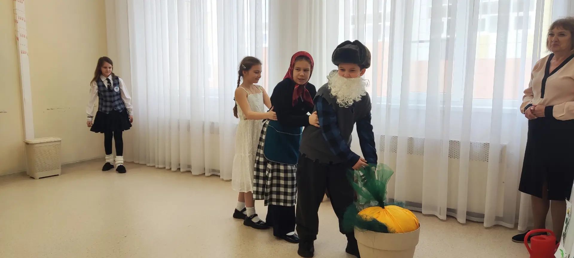 Всемирный день театра 🎭 Ребята из 3-х классов приняли участие во всероссийской акция «В мире театра»
