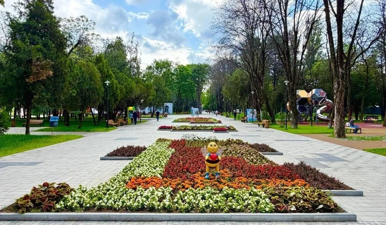 Доброго субботнего утра 💜  Сегодня слабый дождь, +16⁠…⁠+26⁠°, ветер 3⁠–⁠6 м⁠/⁠с, порывы до 11 м⁠/⁠с.