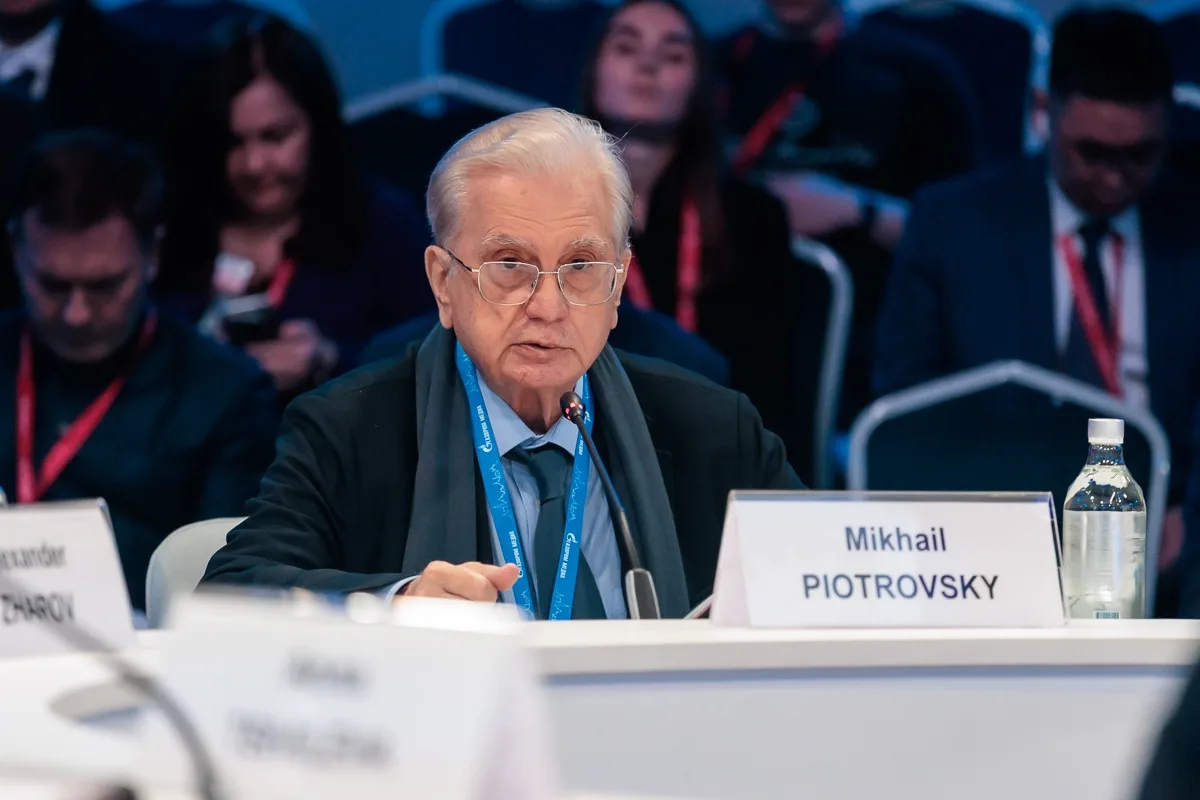 ✨ На Петербургском международном экономическом форуме генеральный директор Государственного Эрмитажа