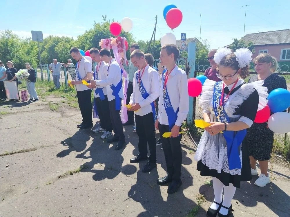 ✈️Традиция продолжается: Наша школа приняла участие в уже сложившейся традиции – "Самол...