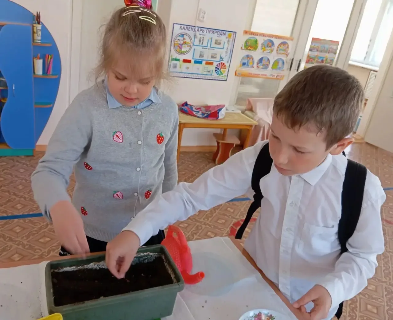 🌱 Наш помощник — огород! 🌱  Ребята 2 «В» класса уже вовсю готовятся к новому огородному сезону!  Мы 