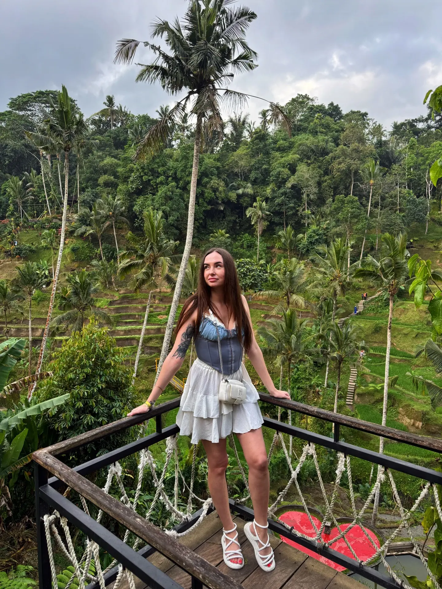 Красоты Убуда 🌿

Всё создает впечатление, что оказался на другой планете. На рисовых террасах полдн
