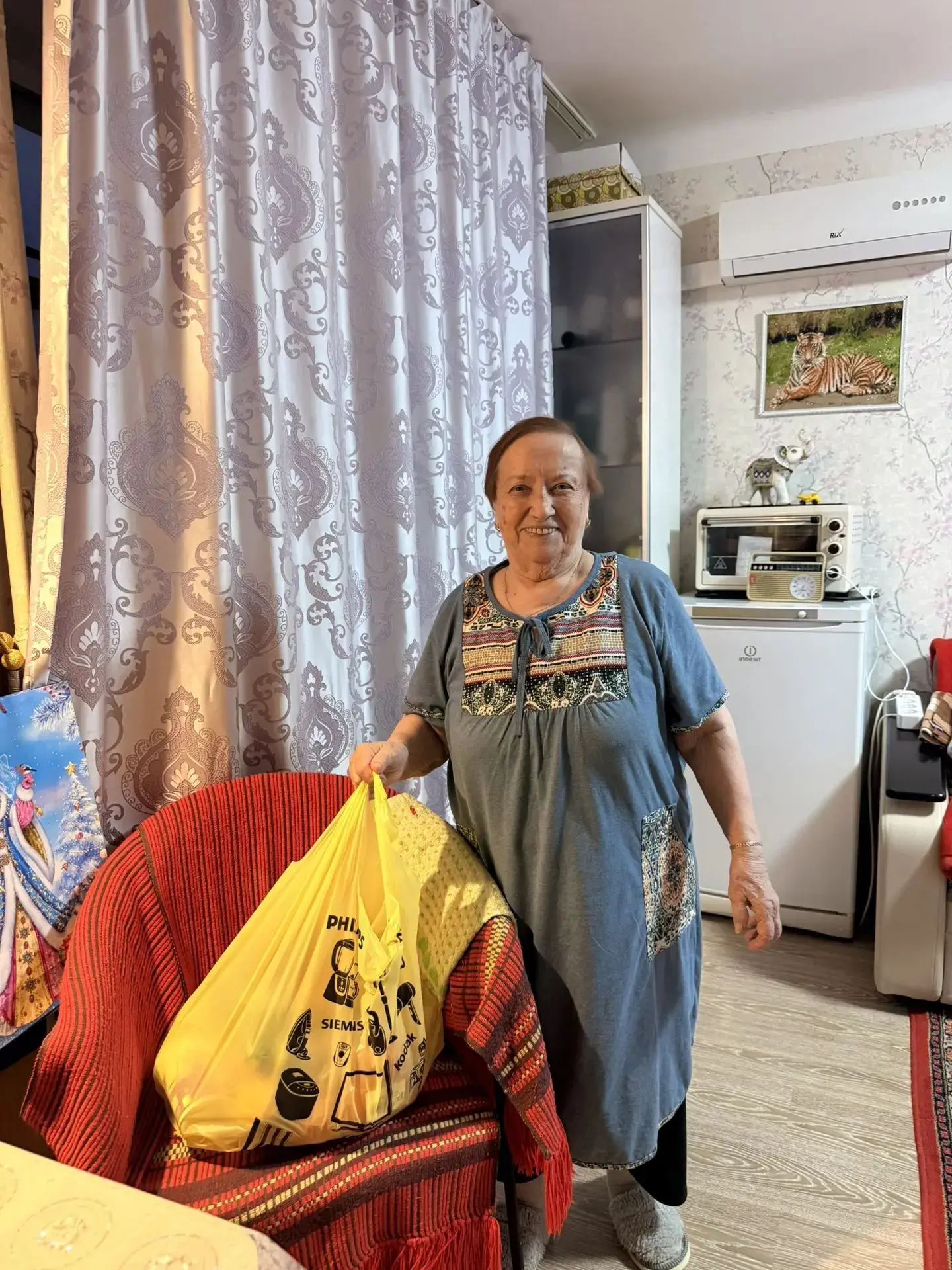 Ученики и родители 6 «А» класса поздравили Галимуллину Сару Давлетовну — вдову ветерана...
