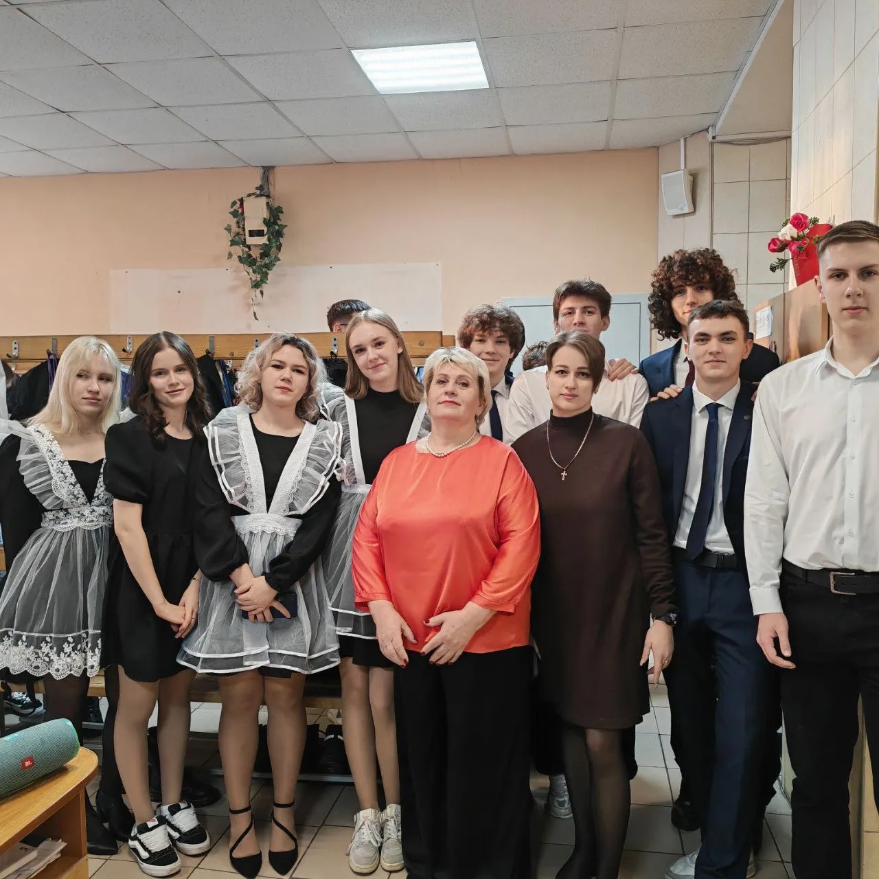 6 марта в честь праздника «Международного женского дня» наша школа погрузилась в атмосферу радости, 