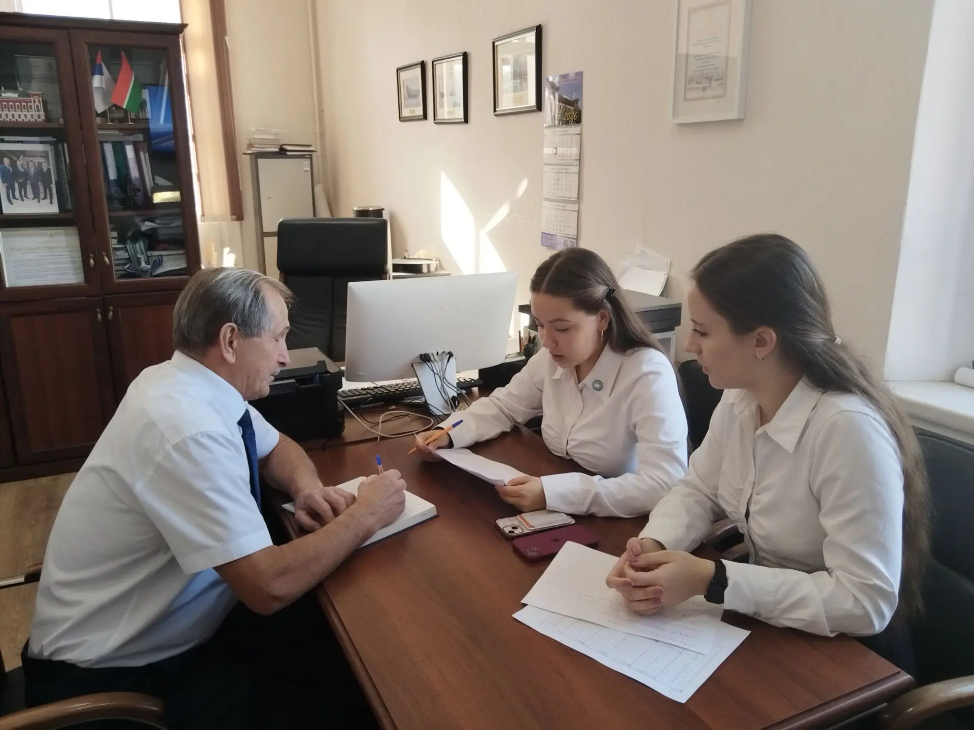 🎉 Сегодня состоялось важное совещание школьного ученического самоуправления с директор...