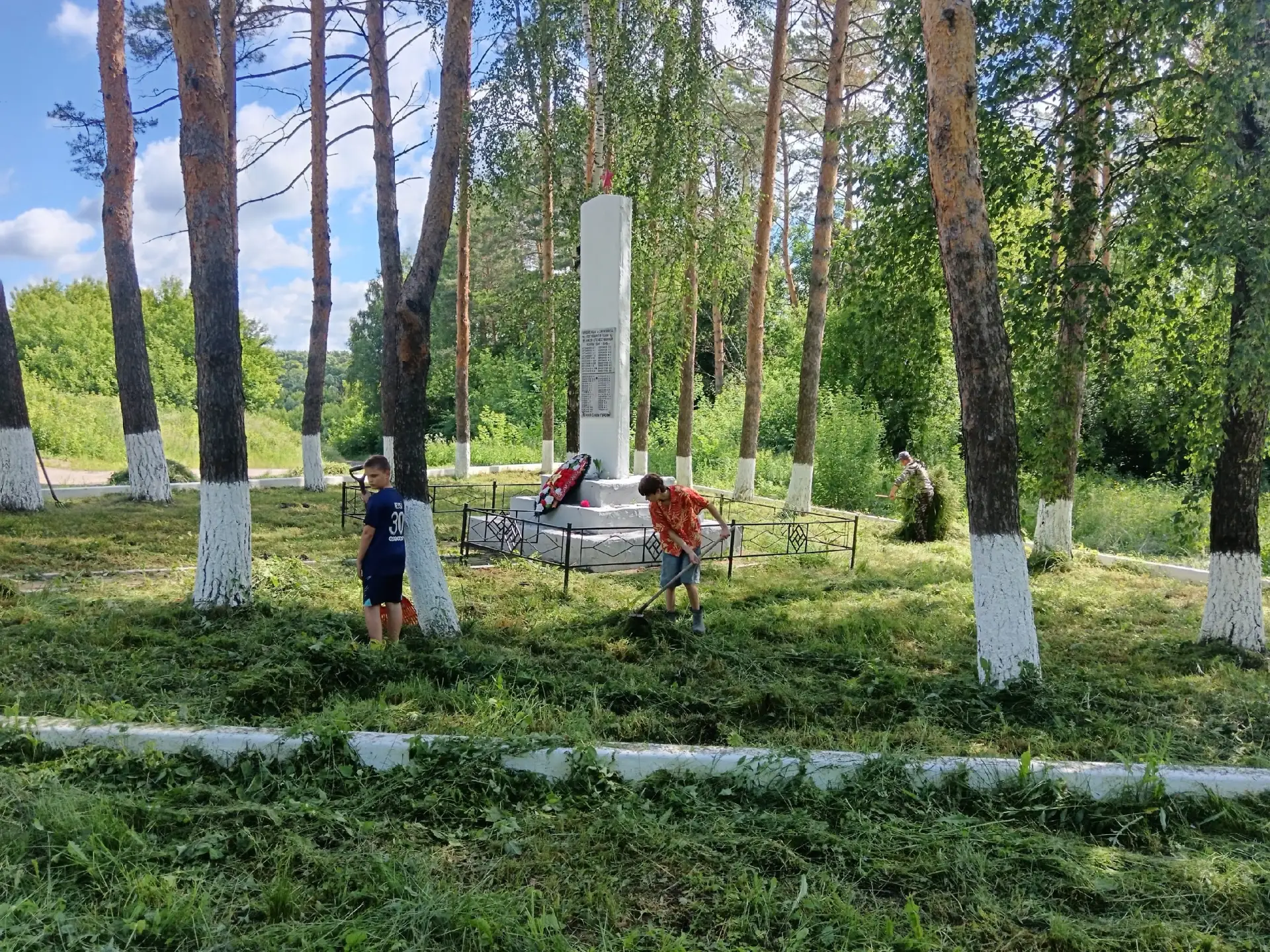 Бессмертие – всего лишь наша память.
И вечность только памятью жива.
22 июня - одна из самых печальн